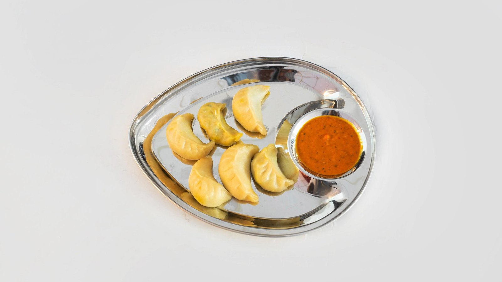 food image/images/gallery/DylansCafeBar&Restaurant_ChickenMomo.jpg